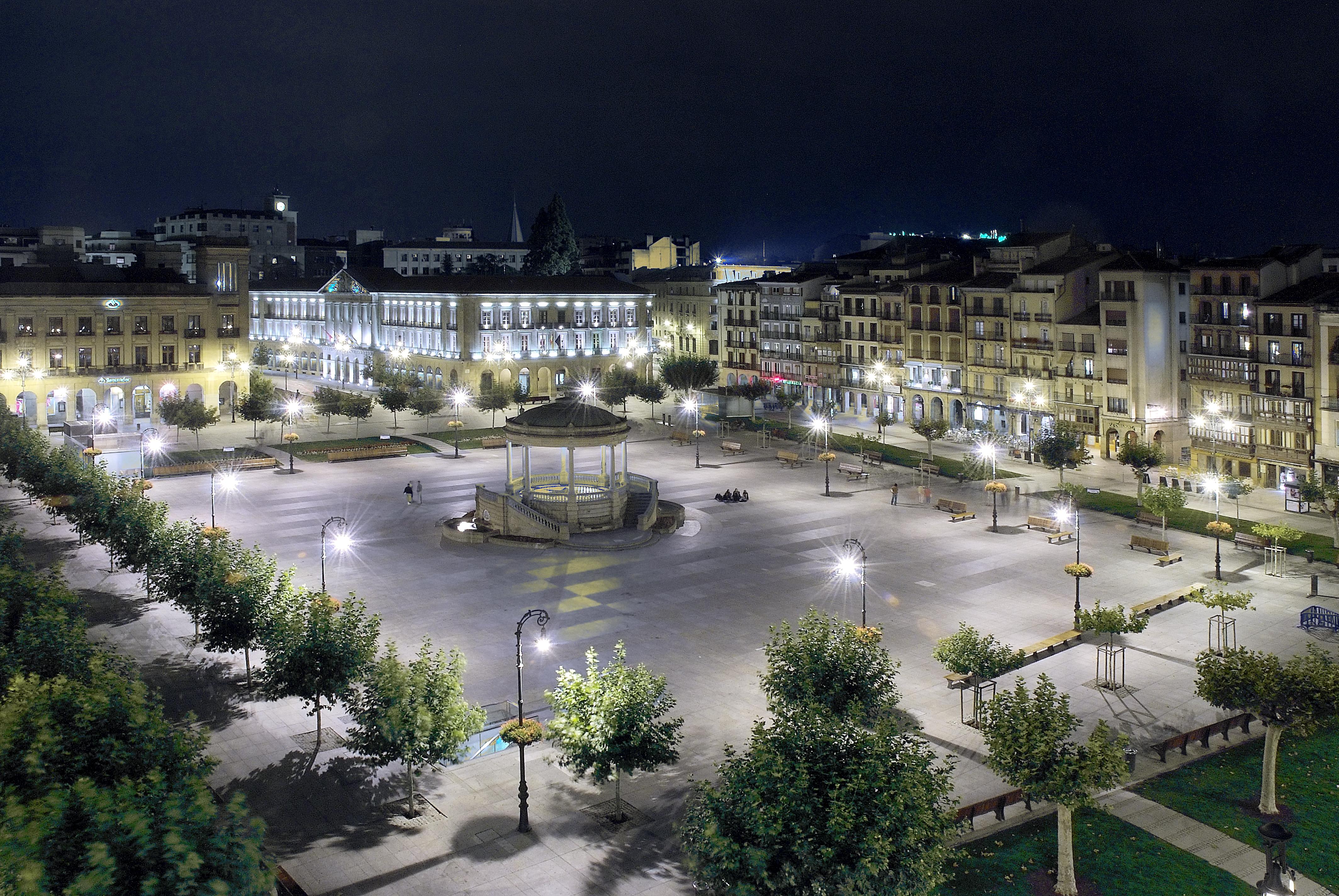 Gran Hotel La Perla Pampeluna Zewnętrze zdjęcie Piazza del Popolo