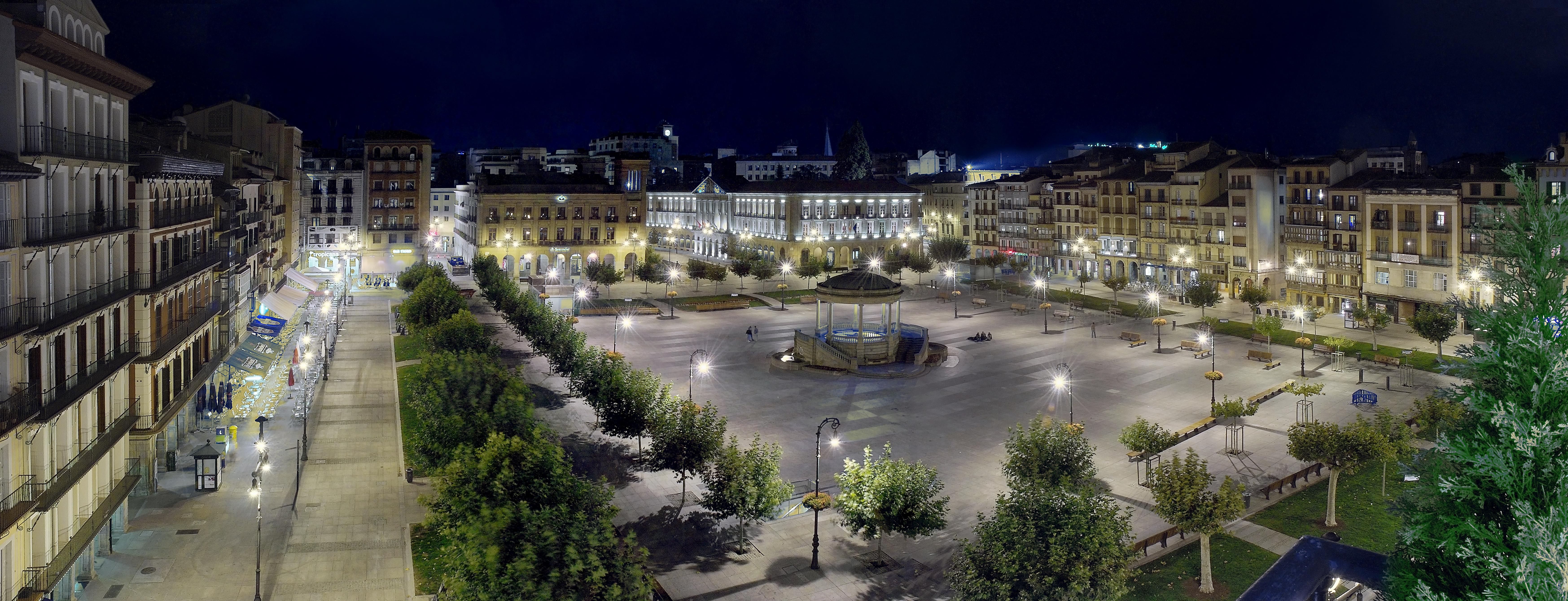 Gran Hotel La Perla Pampeluna Zewnętrze zdjęcie Plaza de España