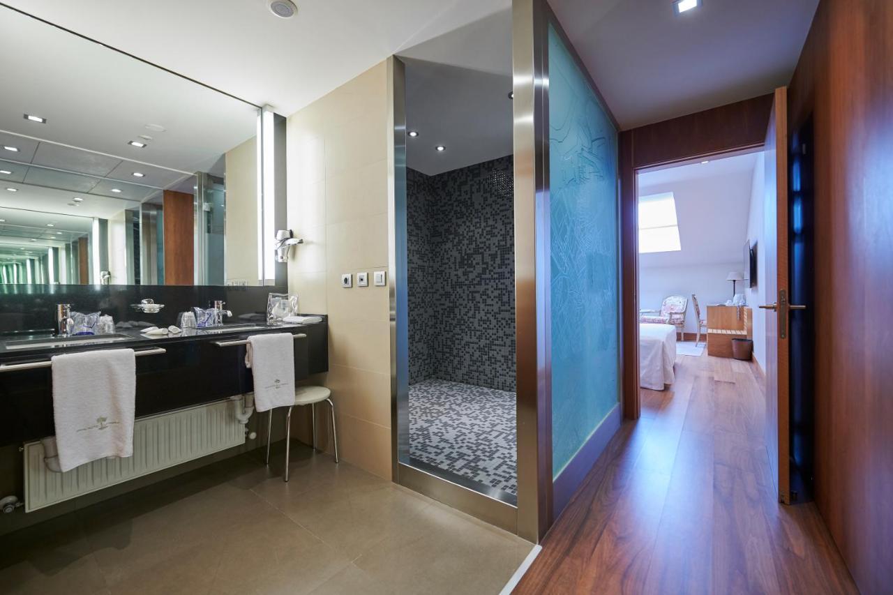 Gran Hotel La Perla Pampeluna Zewnętrze zdjęcie Bathroom