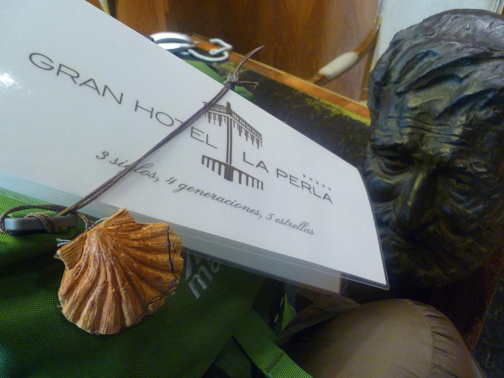 Gran Hotel La Perla Pampeluna Zewnętrze zdjęcie Menu